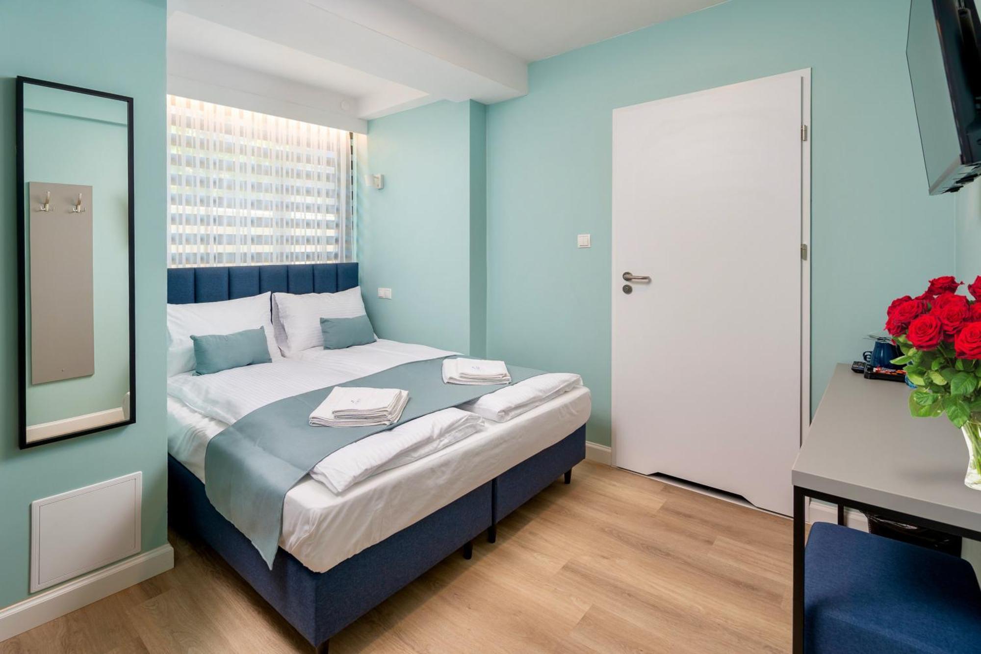 Hostel Jess Rondo Charles De Gaulle Warsaw